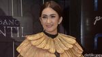 Baju Bersayap Milik Nafa Urbach