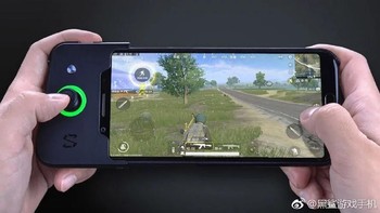 Di urutan pertama ada Blackshark, ponsel game ini menorehkan nilai 292977. Foto: Weibo