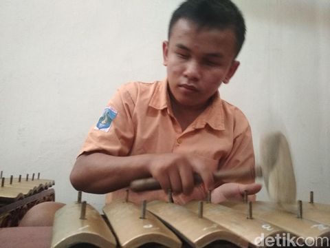 Karawitan ini merupakan upaya menggali potensi para penyandang tunanetra