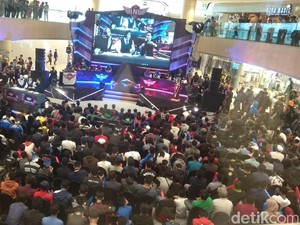 Grand Final ANC 2018 Pikat Ribuan Pecinta Game Surabaya