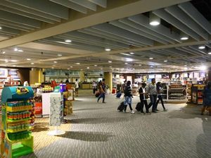Hati-hati Membuang Struk Belanja Toko Duty Free di Bandara!
