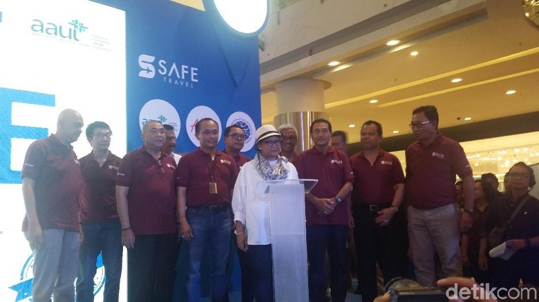 Kemlu Buat Aplikasi Safe Travel untuk Lindungi WNI di Luar Negeri Kemlu Buat Aplikasi Safe Travel untuk Lindungi WNI di Luar Negeri
