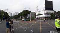 Sebelumnya, model Tiara, yang dalam keadaan terpengaruh minuman keras, menabrak Irfani di perempatan lampu merah Harmoni pada Senin (9/4) malam. Akibatnya, kaki kiri Irfani terpaksa diamputasi di bawah lutut