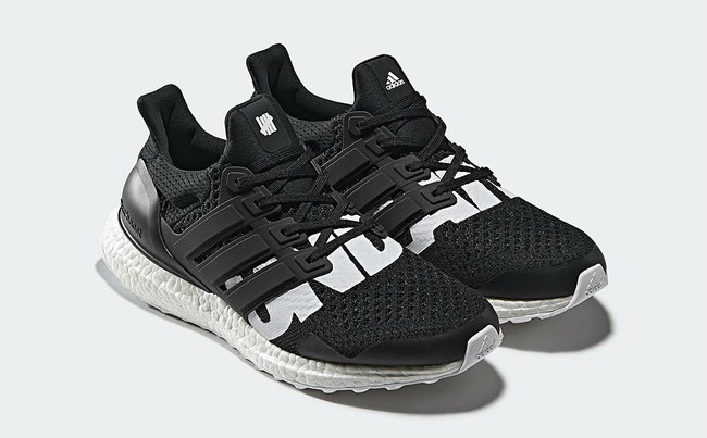 Produk andalan Adidas lainnya yang segera dilansir adalah Undefeated Adidas Ultra Boost. Untuk membeli sneakers ini, kamu setidaknya harus menyiapkan dana US$ 250 atau hampir Rp 3 jutaan. (Foto: ist.)