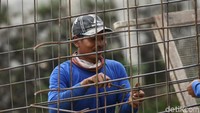 Sebanyak 25 petugas dari Sudin SDA diterjunkan.