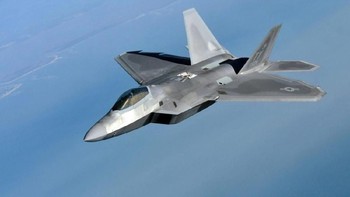 Tinggi F-22 17 kaki, dengan panjang 62 kaki dan lebar sayap hampir 45 kaki. Foto: Dok. Dephan AS