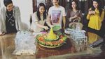 Ini 10 Potret Keren Lucky Perdana Saat Ngeliwet dan Makan Bareng Istri