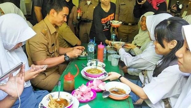 Mantan Politisi dan Koruptor Setnov Hingga Zumi Zola Juga Punya Makanan Favorit