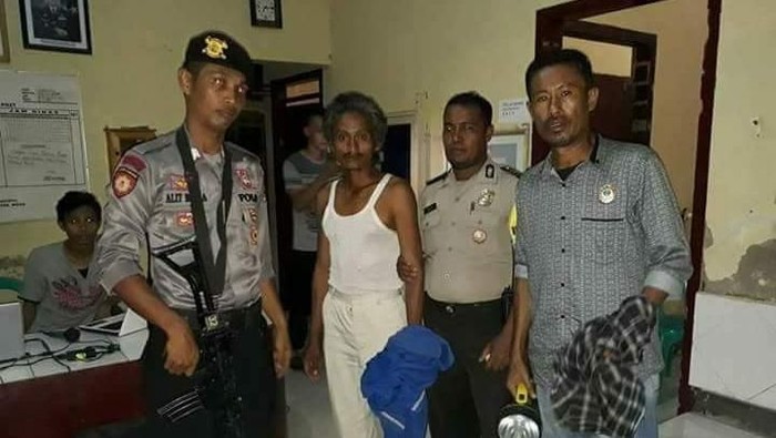 4 Jemaah di NTB Dibacok Orang Gila Saat Salat Magrib