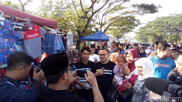 Sandiaga Uno dan Sudirman Said Sapa Warga di Pasar Tiban Salatiga