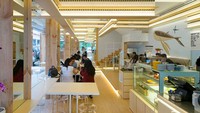 Turning Point Coffee di Ruko Golden 8 jadi salah satu coffee shop terpopuler. Interiornya bertema paus dengan suasana serba minimalis yang bikin nyaman. Foto: Instagram manualjakarta