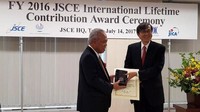 Kemudian ada nama Menteri PUPR Basuki Hadimuljono yang menerima penghargaan International Lifetime Contribution Award 2017 dari Perhimpunan Insinyur Jepang atau Japan Society of Civil Engineers (JSCE) pada Juli 2017 di Jepang waktu itu. (Foto dok. Kementerian PUPR).