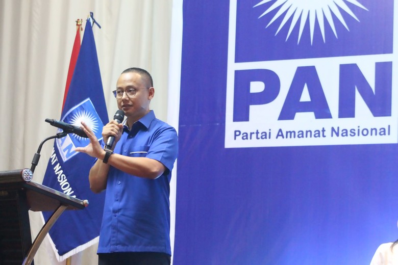 Ustaz Abdul Somad Tolak Cawapres, PAN Siapkan Tokoh Kejutan Ustaz Abdul Somad Tolak Cawapres, PAN Siapkan Tokoh Kejutan