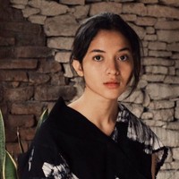 Satu lagi rancangan Lulu Lutfi Labibi yang dipakai Putri Marino. (Foto: Instagram/Putri Marino)