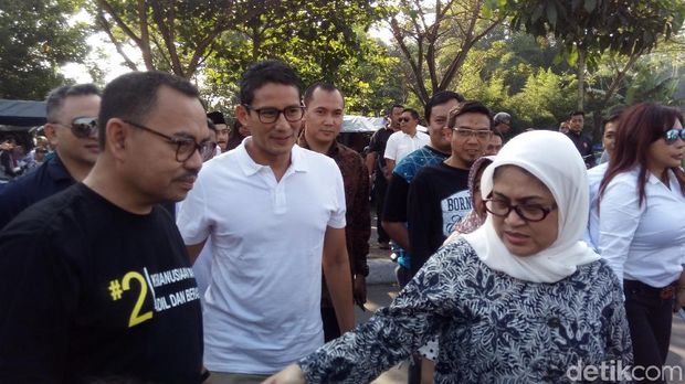 Sandiaga Uno dan Sudirman Said Sapa Warga di Pasar Tiban Salatiga