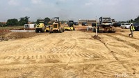Pada ruas Tol Pemalang-Batang dengan panjang total 39,2 km dilakukan percepatan pembangun pada Seksi 1 Pemalang-Pekalongan sepanjang 17 km yang menjadi titik kritis di ruas tersebut.