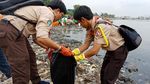 Foto: Aksi Gempur Sampah di Teluk Jakarta