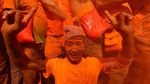Foto: Meriahnya Festival Sindoor Jatra di Nepal