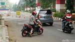 Foto: Aksi Nekat Pengendara Lawan Arah di Jalan DI Panjaitan