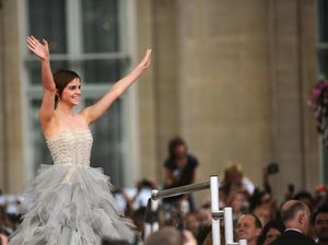 Emma Watson Sebut Dirinya Self-partnered, Bedanya Apa dengan Jomblo Biasa?