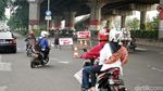 Foto: Aksi Nekat Pengendara Lawan Arah di Jalan DI Panjaitan