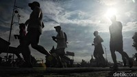 Lomba lari ini terbagi dalam empat kategori, yaitu 5K, 10K, 21K, dan 42K.