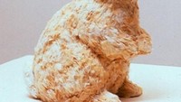 Kelinci ini dibuat dari serat filter yang ada di puntung rokok bekas. (Foto: internet)
