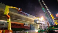 Hingga kini konstruksi LRT Jakarta fase I telah mencapai 70%. Istimewa/Jakpro.