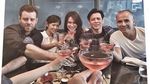 Lihat Kerennya Gaya Ariel Noah Saat Makan dan Nongkrong Bareng Teman
