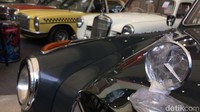 Pameran mobil klasik Mercedes-Benzz Classic Expo ini diikuti oleh puluhan mobil. Foto: Khairul Imam Ghozali