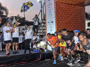 Menteri BUMN Lepas Peserta Mandiri Jogja Marathon