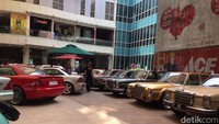 Pameran diikuti mobil seperti Mercedes-Benz 320 B Cabriolet (W142) 1937, Lymou 220S, hingga Mercedes-Benz 200 untuk taksi. Foto: Khairul Imam Ghozali