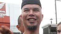 Dhani mengaku tidak ada persiapan khusus menjelang sidang perdana yang beragendakan pembacaan dakwaan ini.