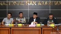 Penyerahan catatan tersebut dilanjutkan dengan diskusi.