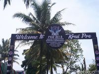 Pantai Tanjung Setia, Surga Peselancar Dunia di Lampung