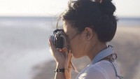 Seroang traveling pasti suka mengabadikan momen. Tak terkecuali Maudy Ayunda (Maudy Ayunda/Instagram)