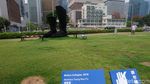 Hanya di Hong Kong, Patung-patung Keren Ini Dipajang di Taman