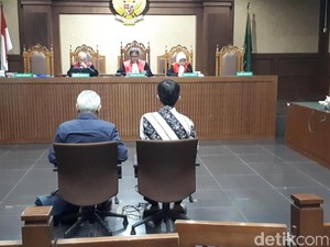 Lagi di Melbourne, Direktur RS Medika Ditelepon soal Novanto