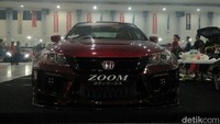 Tak salah jika mobil milik Viria, warga Semarang mendapat penghargaan tertinggi di kontes modifikasi Indonesia Automodified (IAM) sebagai The King Players. 