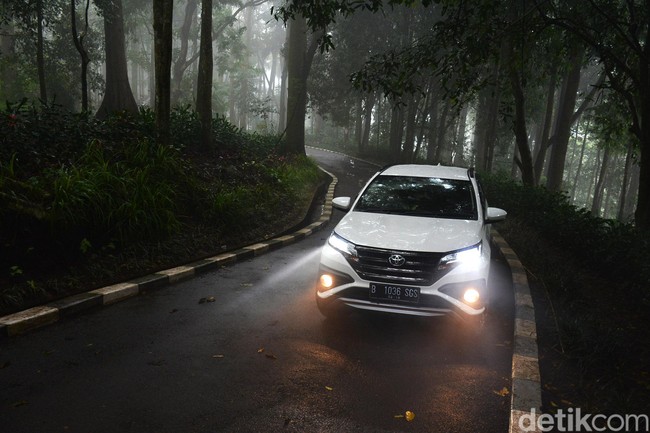 Berita Populer: Toyota Rush Ditarik, Mobil Presiden BMW