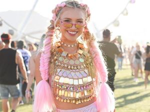 Deretan Baju Nyeleneh di Coachella 2018, Bikin Nggak Habis Pikir!
