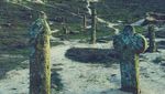 Foto: Makam Misterius dengan Nisan Berbentuk Kelamin Manusia