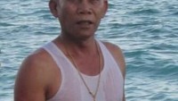 Tampang Big Bos Pengoplos Miras Maut. Polisi masih memburu Syamsudin Simbolon, big bos minuman keras (miras) maut yang menewaskan puluhan orang di Cicalengka, Kabupaten Bandung, Jawa Barat. Foto: istimewa