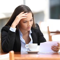 Karyawan yang kompeten akan sering dipercaya memegang tugas atau proyek. Tapi jika kamu justru diminta untuk cuti atau istirahat untuk sementara waktu, bisa berarti keberadaanmu di kantor justru bermasalah. Menurut Michael Kerr, Ini pertanda besar kalau segala sesuatunya tidak baik, bahkan ketika mereka bilang kamu harus istirahat untuk kebaikanmu. Foto: Thinkstock