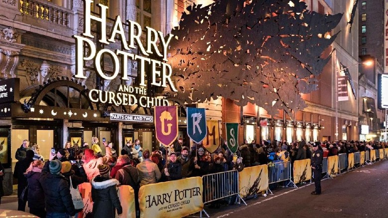 Teater Harry Potter and the Cursed Child Berlabuh ke Benua Eropa Teater Harry Potter and the Cursed Child Berlabuh ke Benua Eropa