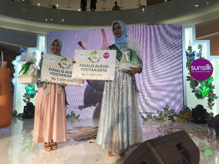 Pemenang audisi Sunsilk Hijab Hunt 2018 Yogyakarta. Foto: Rahmi Anjani/Wolipop Pemenang audisi Sunsilk Hijab Hunt 2018 Yogyakarta. Foto: Rahmi Anjani/Wolipop