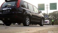 Masih banyak pengendara yang tak mengetahui bahwa di kawasan tersebut ada pengaturan ganjil genap jalan tol menuju Jakarta. Pengendara mengaku tak mendapatkan informasi.