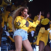 Keterlibatan Olivier bermula saat stylist Beyonce Marni Senofonte menghampirinya seusai fashion show Balmain koleksi Fall 2018. Marni bilang, penampilannya (di Coachella) nanti tentang bertahan hidup dan B mencari sesuatu yang bergaya militer, kata desainer Prancis itu kepada Vogue. (Foto: Getty Images)