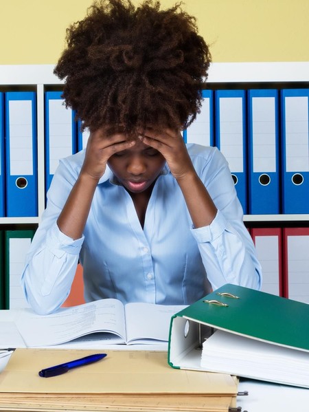 Karyawan Gugat Perusahaan Setelah Dipecat karena Masuk Kantor Terlalu Pagi