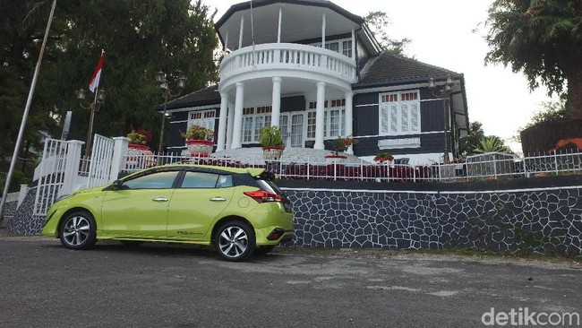 Menjajal Toyota Yaris Versi Joker